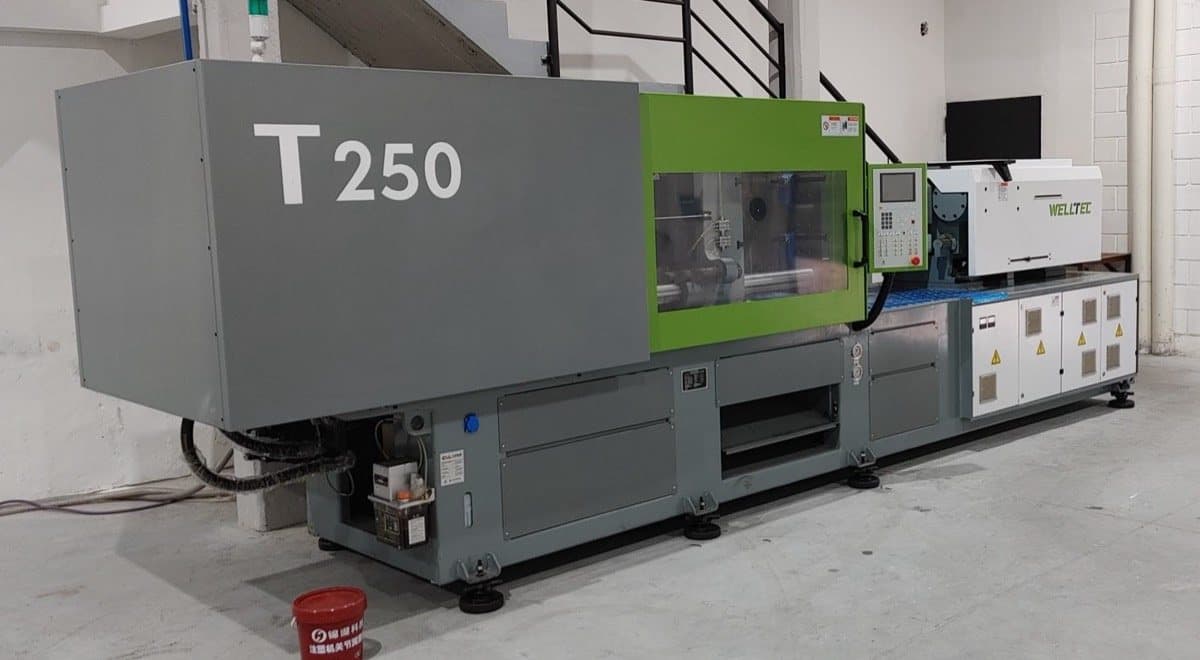 Inyección — La inyectora adecuada para cada pieza y proceso
