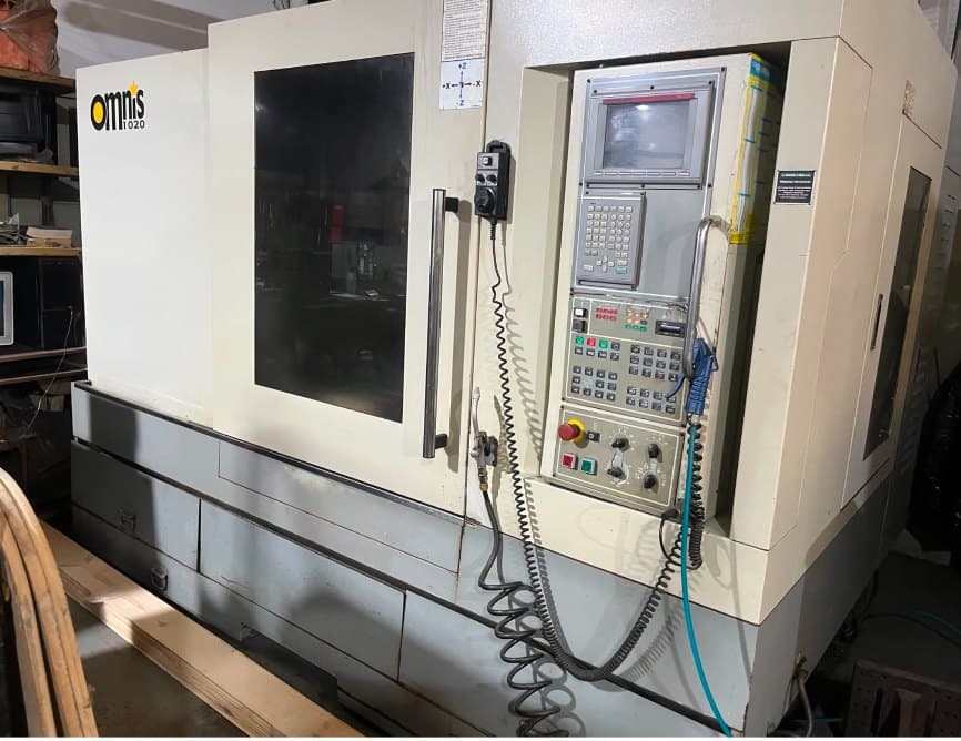 Centro de mecanizado CNC Hartford Omnis 1020 — 2005 — máquina usada para la industria plástica