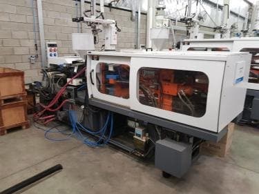 Inyectora Haitai HTW 90/JD — 90 t — máquina usada para la industria plástica